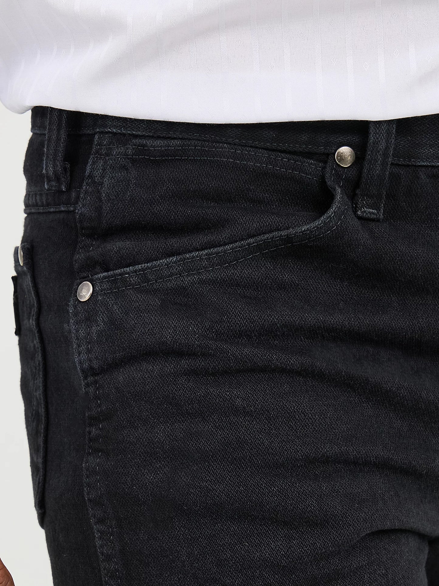 Wrangler Men Cowboy Cut® Silver Edition Slim Fit Jean Black