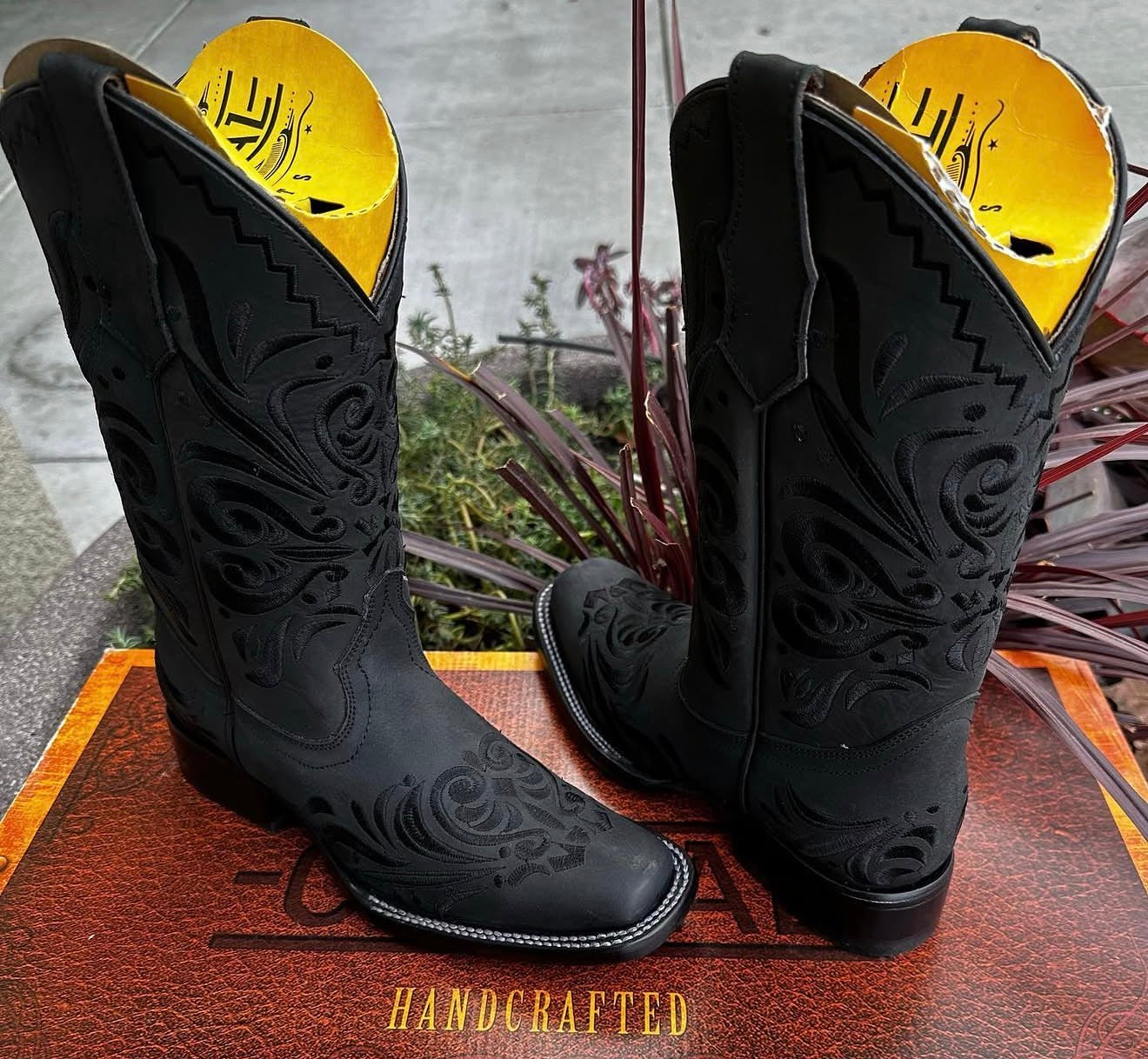Corral Women L5464 Embroidery Black Square Toe