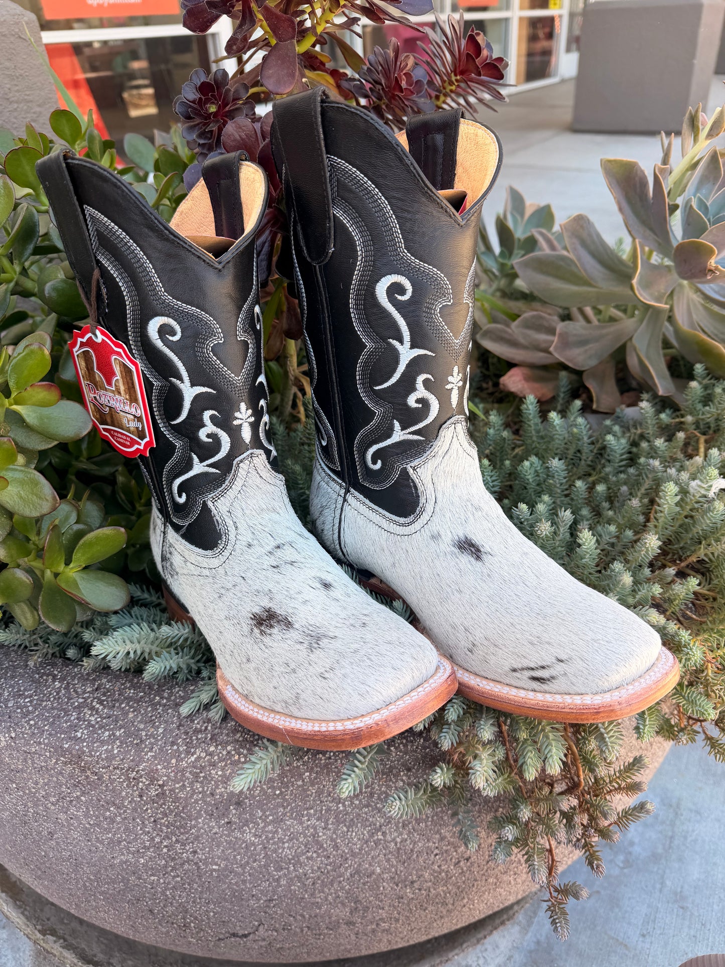Potrillo Women CowHide Leather Sole