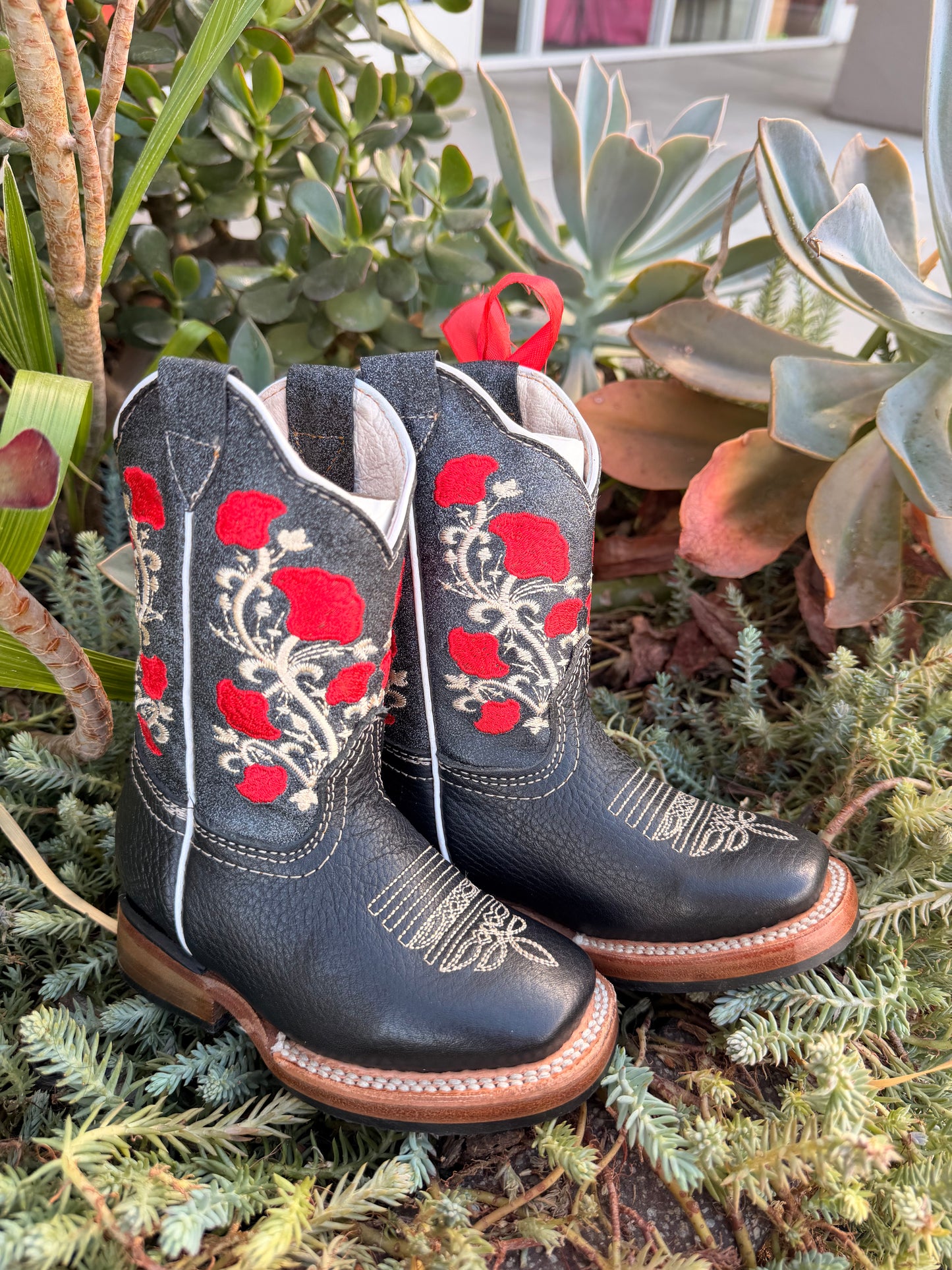 Potrillo Kids Black Roses